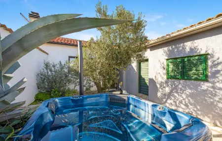 Location Maison à Jezera 6 personnes