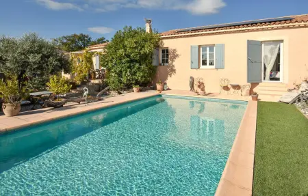 Location Maison à Cabrières d'Aigues 8 personnes