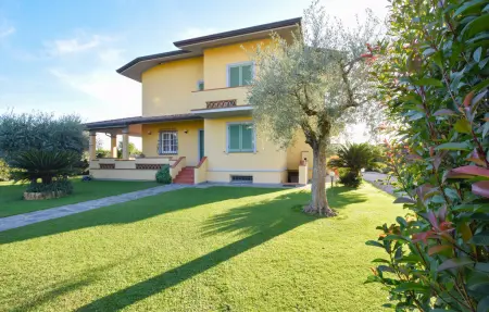 Location Maison à Capezzano Pianore 7 personnes