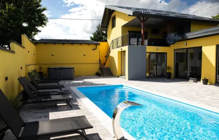 Location Maison à Kapela 8 personnes