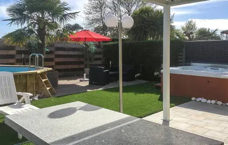 Location Maison à Ares 9 personnes