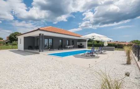 Location Maison à Zminj 5 personnes