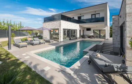 Location Maison à Labin 8 personnes