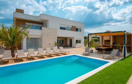 Location Maison à Mandre 12 personnes