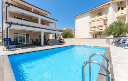 Location Maison à Banj 10 personnes