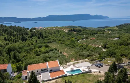 Location Maison à Slivno Ravno 10 personnes