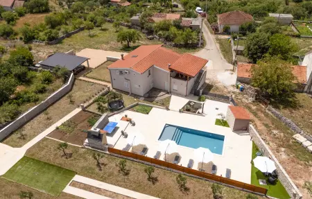 Location Maison à Bogatic 10 personnes