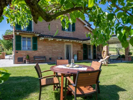 Location Maison à Mombaruzzo 4 personnes