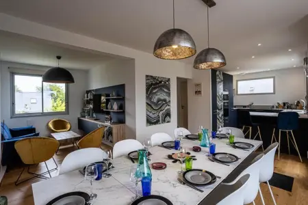 Location Maison à Remise des clés au logement 10 personnes