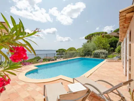 Location Villa à Sainte Maxime 8 personnes