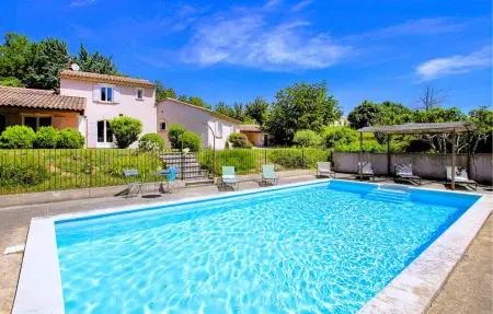 Location Maison à Apt 8 personnes