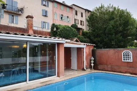 Location Maison à Bagnols en Forêt 2 personnes