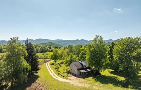 Location Maison à Gospic 8 personnes