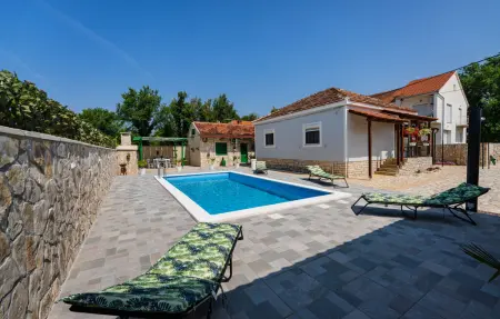 Location Maison à Benkovac 5 personnes