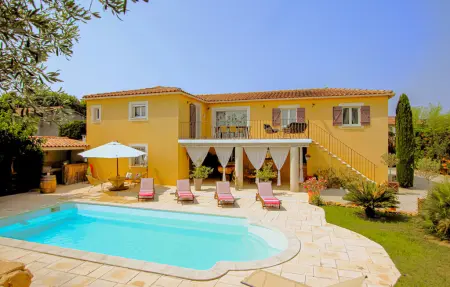 Location Maison à Sarrians 9 personnes