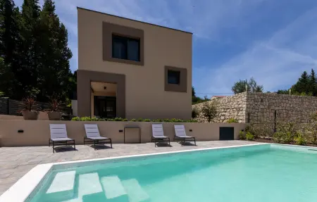 Location Maison à Kremena 6 personnes