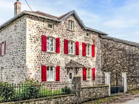 Location Maison à Moissannes 8 personnes