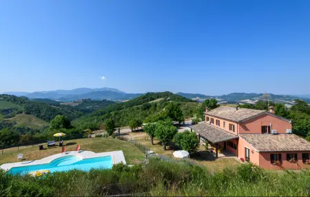 Location Maison à Urbania 12 personnes