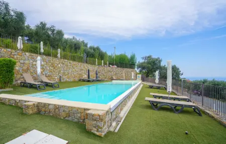 Location Maison à Civezza 4 personnes