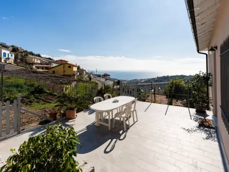 Location Maison à Sanremo 5 personnes