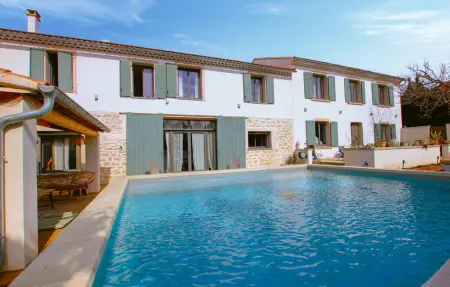 Location Maison à Carpentras 14 personnes