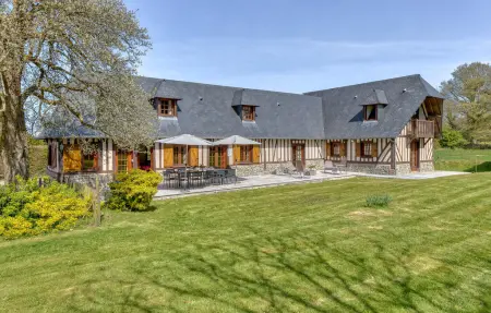 Location Maison à Saint Etienne l'Allier 12 personnes