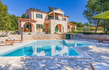 Location Maison à Koromacno 10 personnes