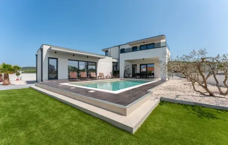 Location Maison à Turanj 8 personnes