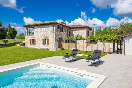 Location Villa à Nedešcina 8 personnes