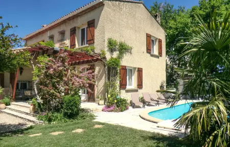 Location Maison à Vedène 9 personnes