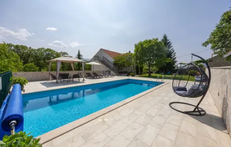 Location Maison à Krstatice 7 personnes