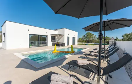 Location Maison à Prkos 8 personnes