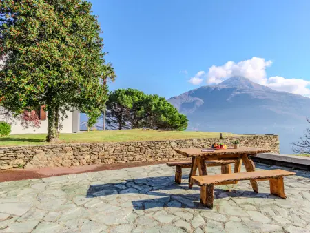 Location Maison à Pianello Lario 6 personnes