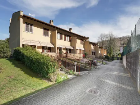 Location Maison à Laveno Mombello 5 personnes