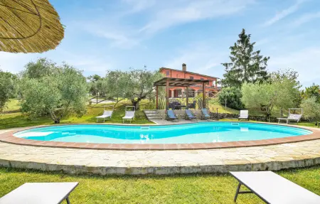 Location Maison à Fraz.Loc.Colle S.Paolo 18 personnes