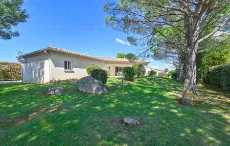 Location Maison à Combas 8 personnes