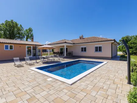 Location Maison à Labin 7 personnes