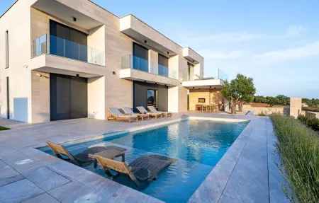 Location Maison à Sveti Filip i Jakov 8 personnes