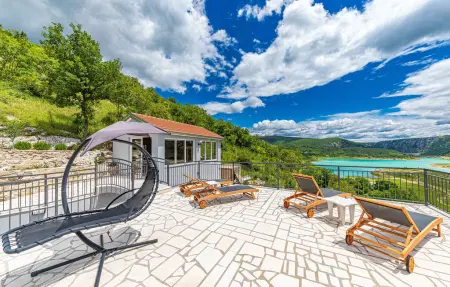 Location Maison à Ricice 8 personnes