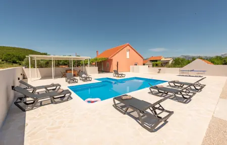 Location Maison à Zelengrad 8 personnes