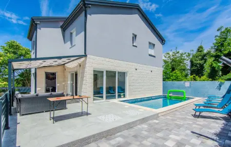 Location Maison à Vir 10 personnes