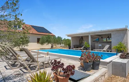 Location Maison à Vodice 6 personnes