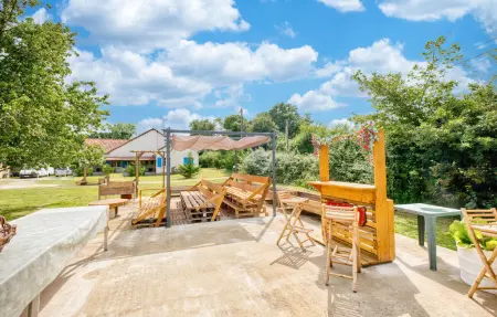 Location Maison à Bourg Du Bost 4 personnes