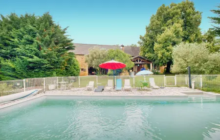 Location Maison à Proissans 15 personnes