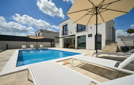 Location Maison à Maglenca 8 personnes