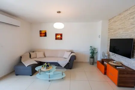 Location Maison à Turanj 8 personnes