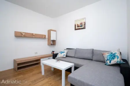 Location Maison à Pag 6 personnes