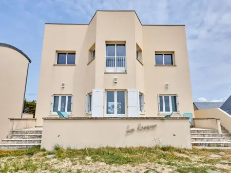 Location Maison à Saint Germain sur Ay 8 personnes