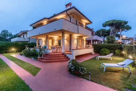 Location Villa à Marina di Pietrasanta 6 personnes