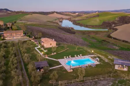 Location Villa à Fabbrica 7 personnes